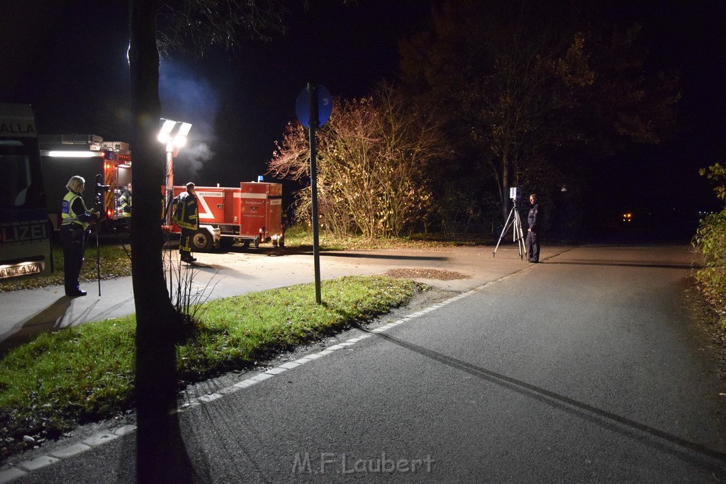 Person angefahren Fahrer fluechtig Koeln Rath Brueck Rather Steinweg P16.JPG - Miklos Laubert